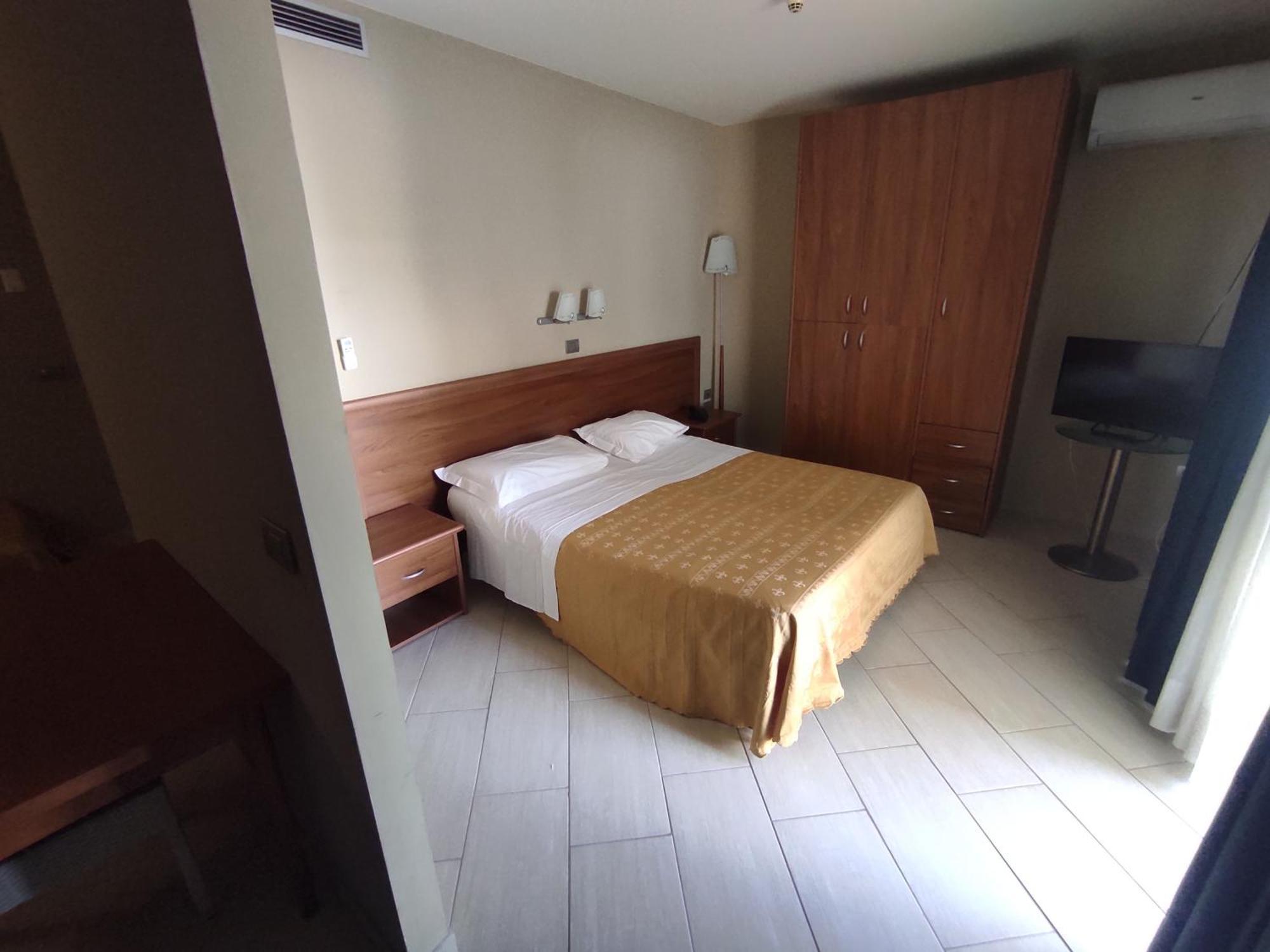 Standard Hotel Udine Pradamano Bagian luar foto